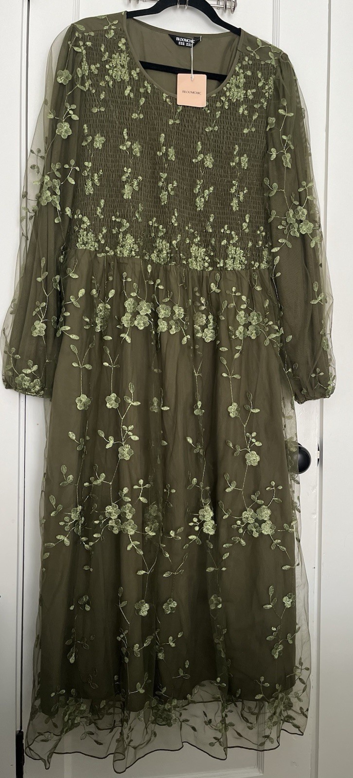 BLOOMCHIC Green Floral Embroidered Mesh Smocked Sheer Maxi Dress 18-20 (G6)