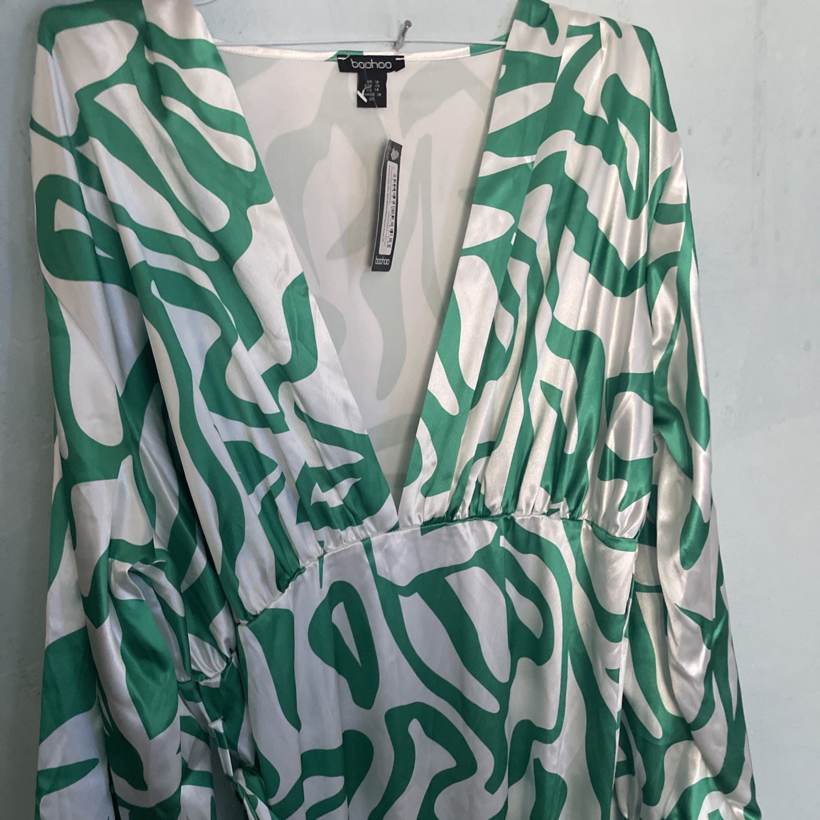 Boohoo Women’s Green & White Printed Satin Maxi Dress Belt, Size UK 18 FAST POST