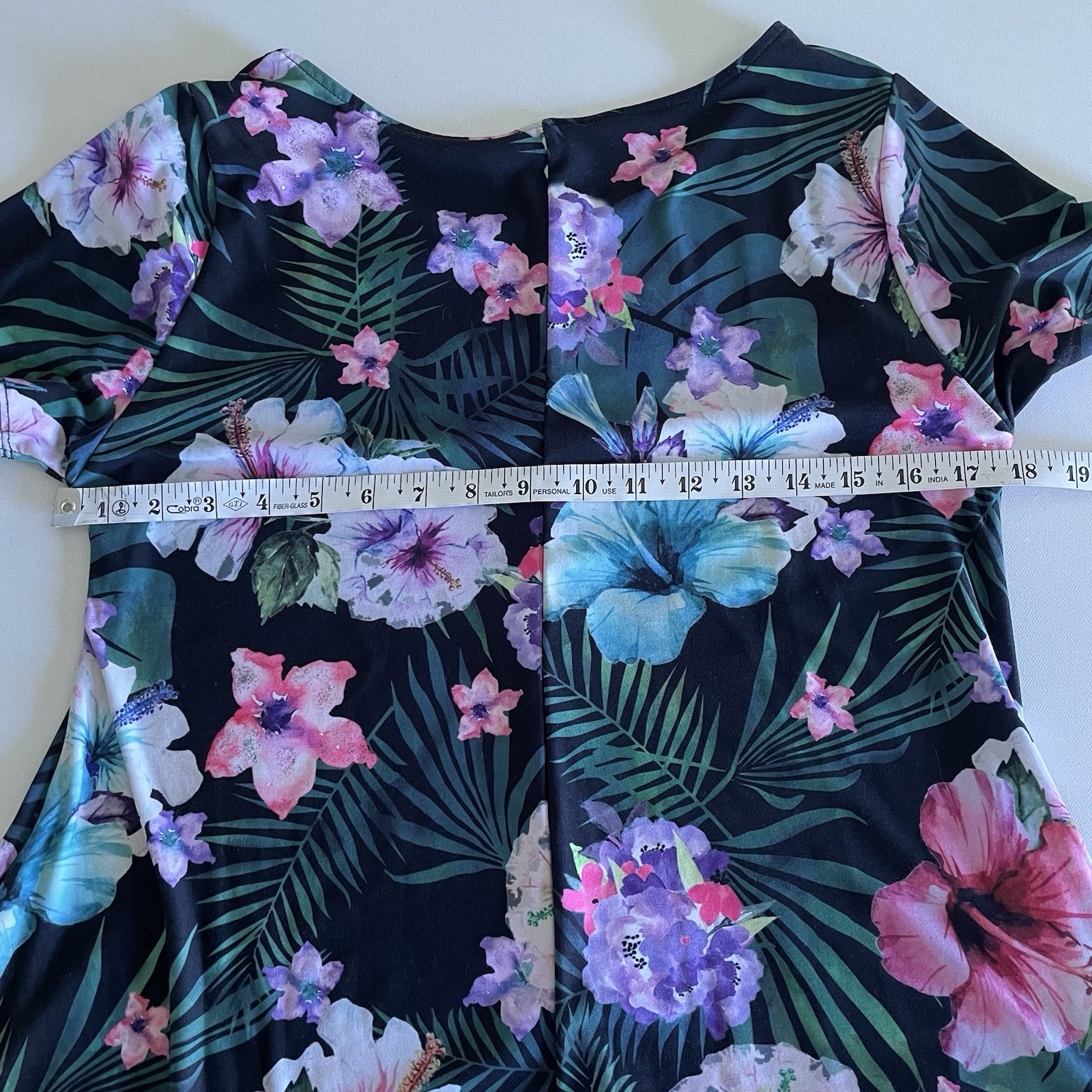 Yelete Women Size Medium Tropical Vibrant Floral Stretchy Beach Comfy Vaca Dress
