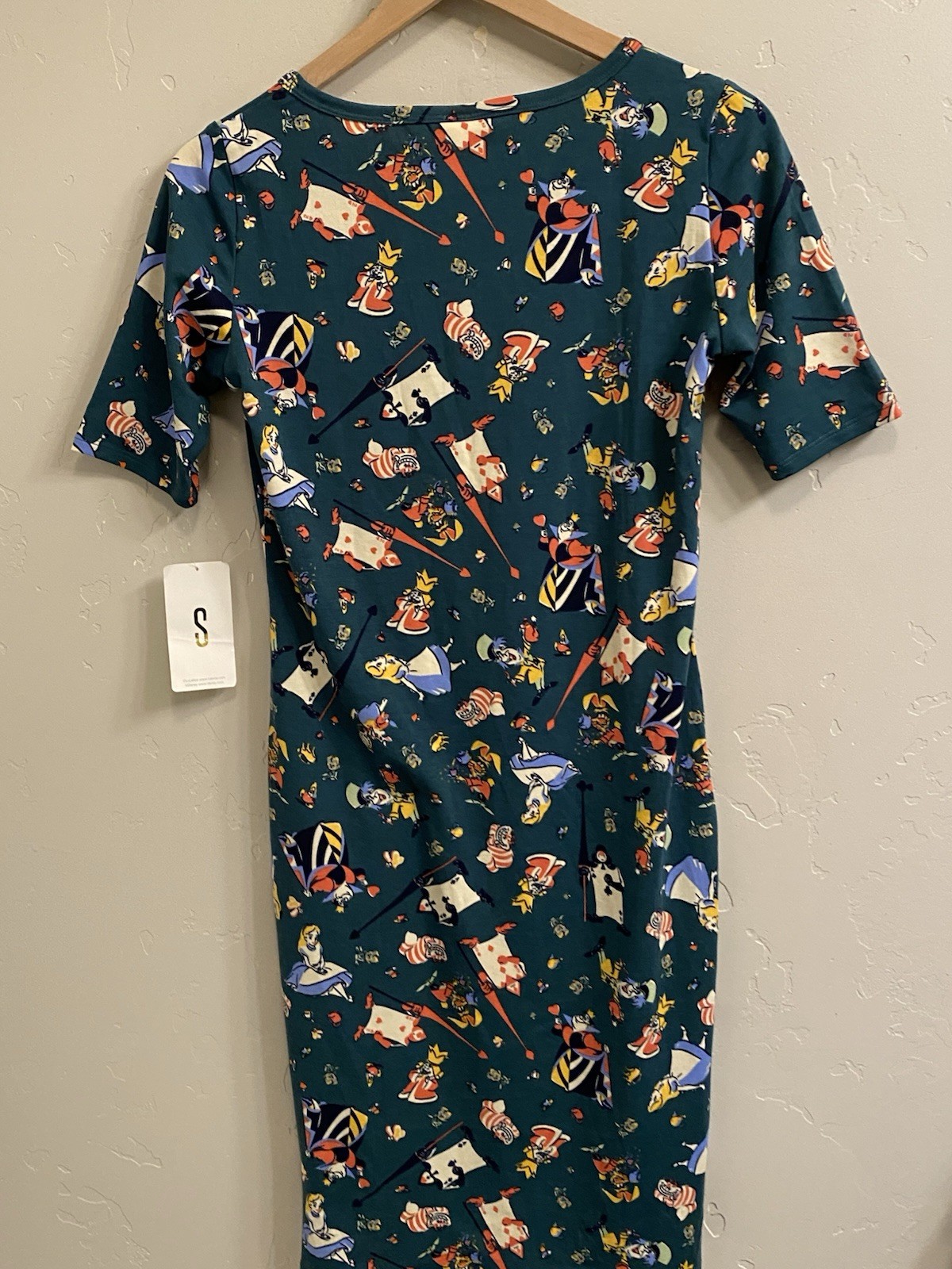 Disney’s Size Small Alice in Wonderland Characters LulaRoe Julia Dress Green NWT