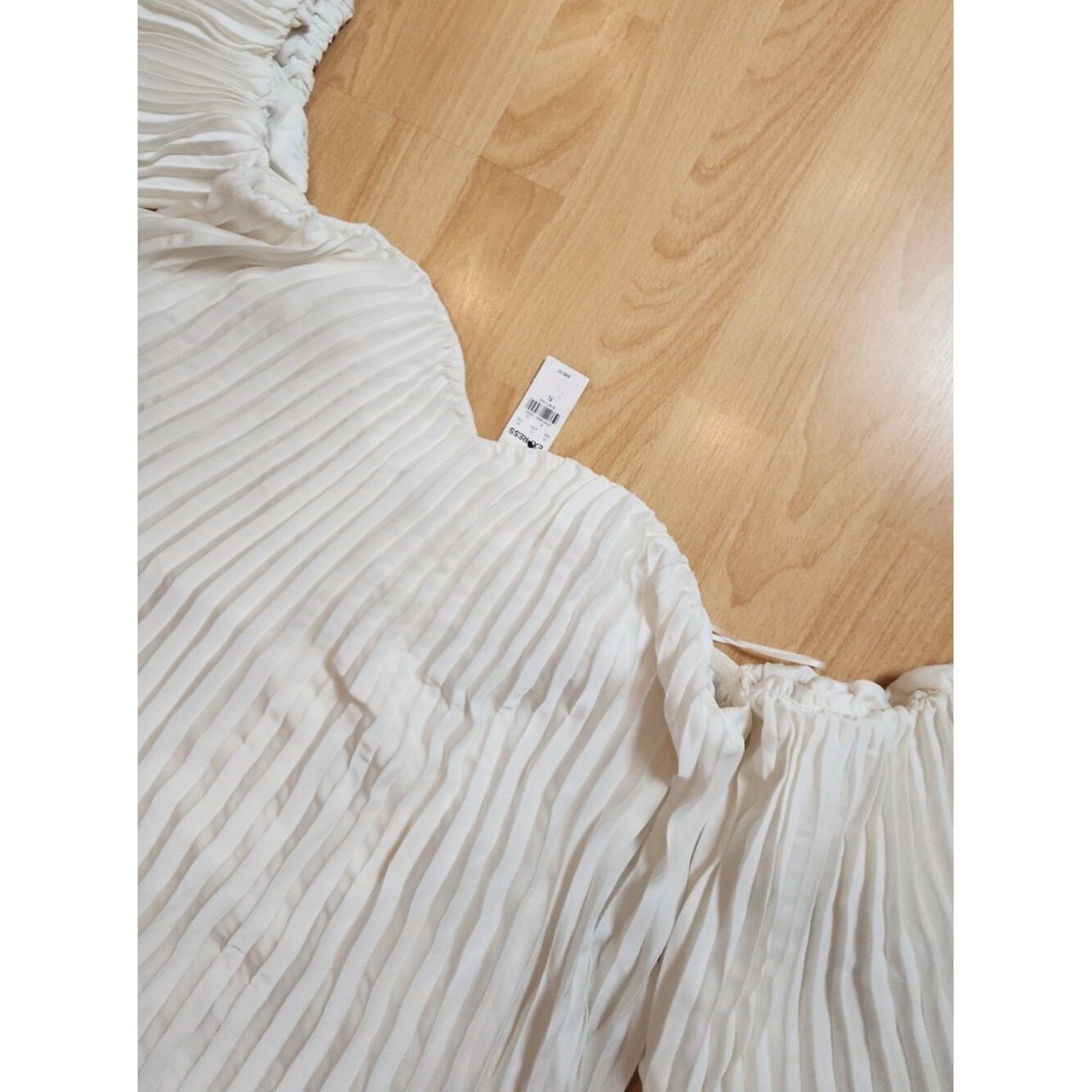 Size XL NWT Express Off Shoulder Pleated Mini Dress Ivory Stretch Women’s