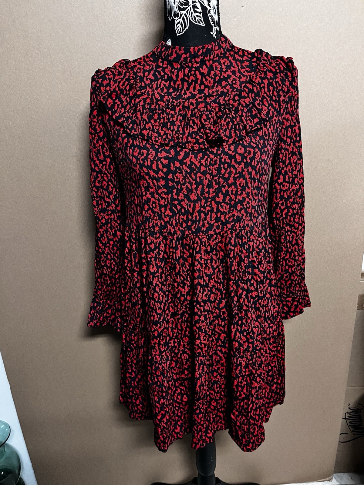 Zara Dress Size XS Black And Red Leopard Mini Dress No Stretch Crew Neck