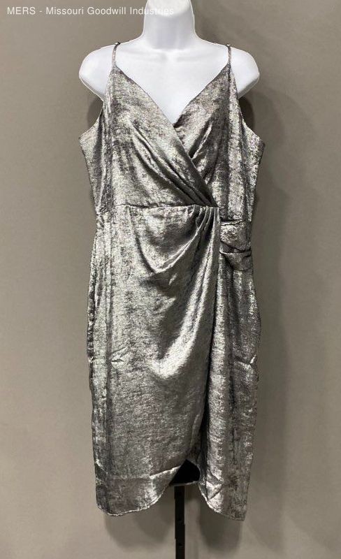Worthington Women’s Silver Metallic Wrap Midi Dress Sleeveless Large