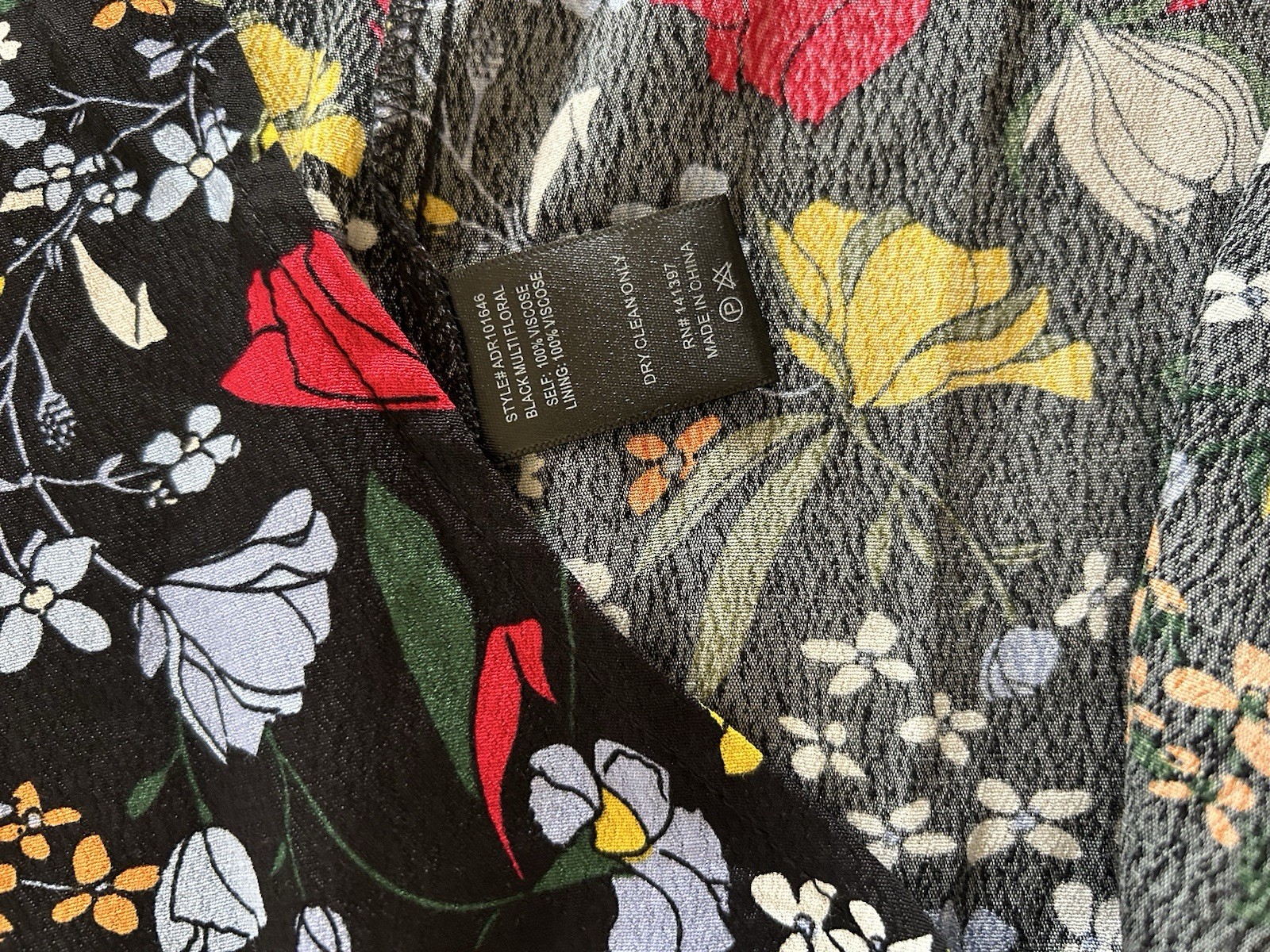 ASTR the label Black Floral Puff Short Sleeve Midi Dress Medium Smocked Back