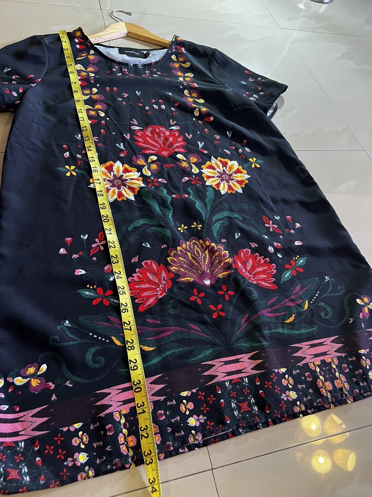 MINK PINK Wisdom Tee Short Sleeve Shift Dress black floral Size M Bohemian Boho