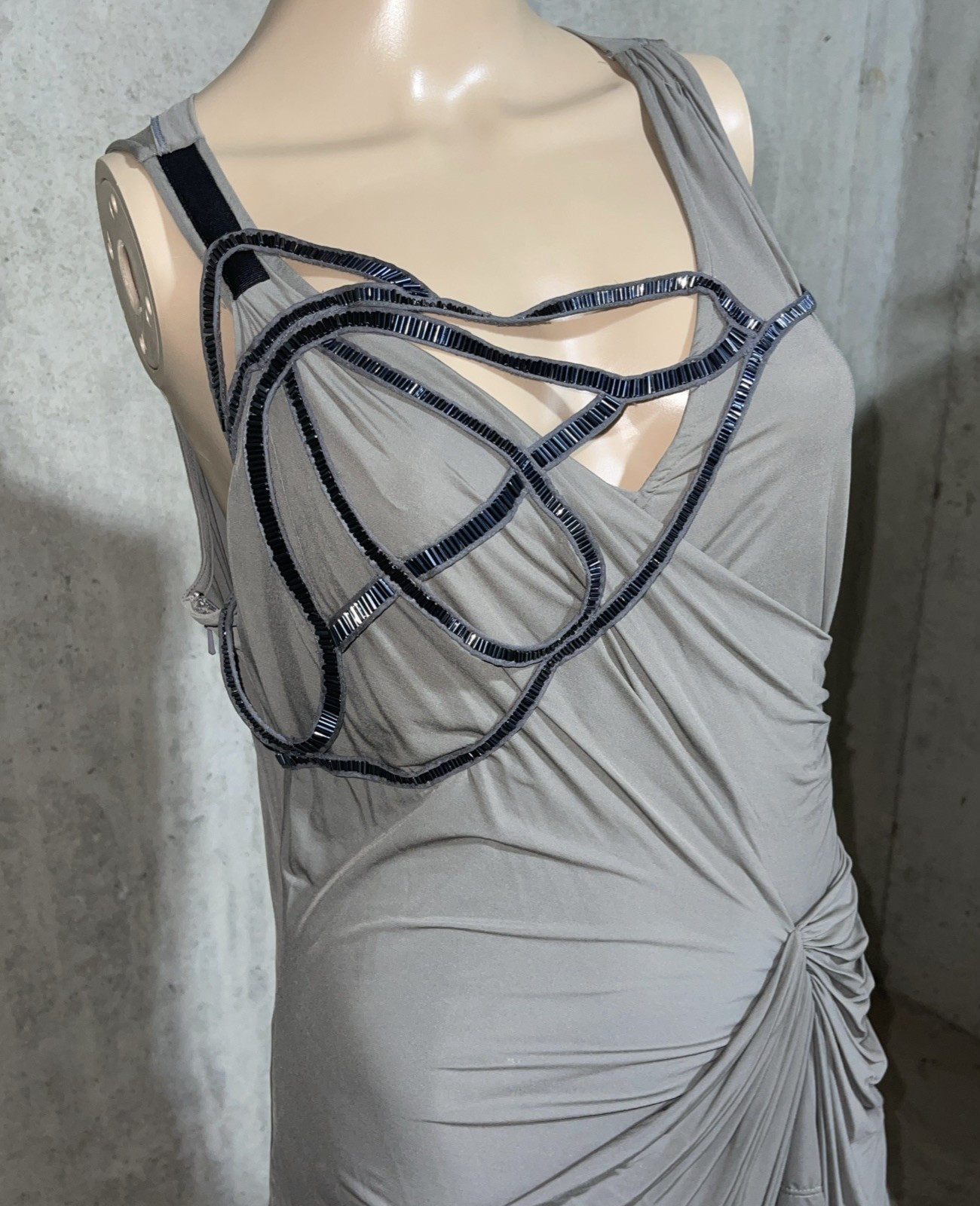 Vera Wang Runway Bead Embroidered Ruched Gray Draped Cocktail Dress EU 42 US 6 8