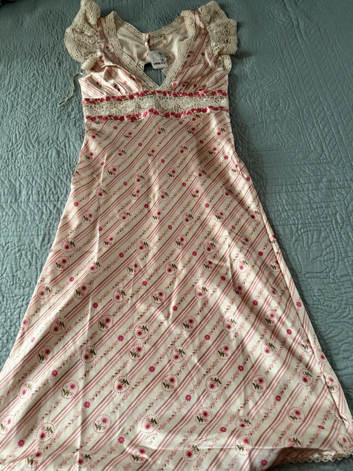Free People MIDI Dress Size XS Floral, Open Back,Lace New With Tags Pretty