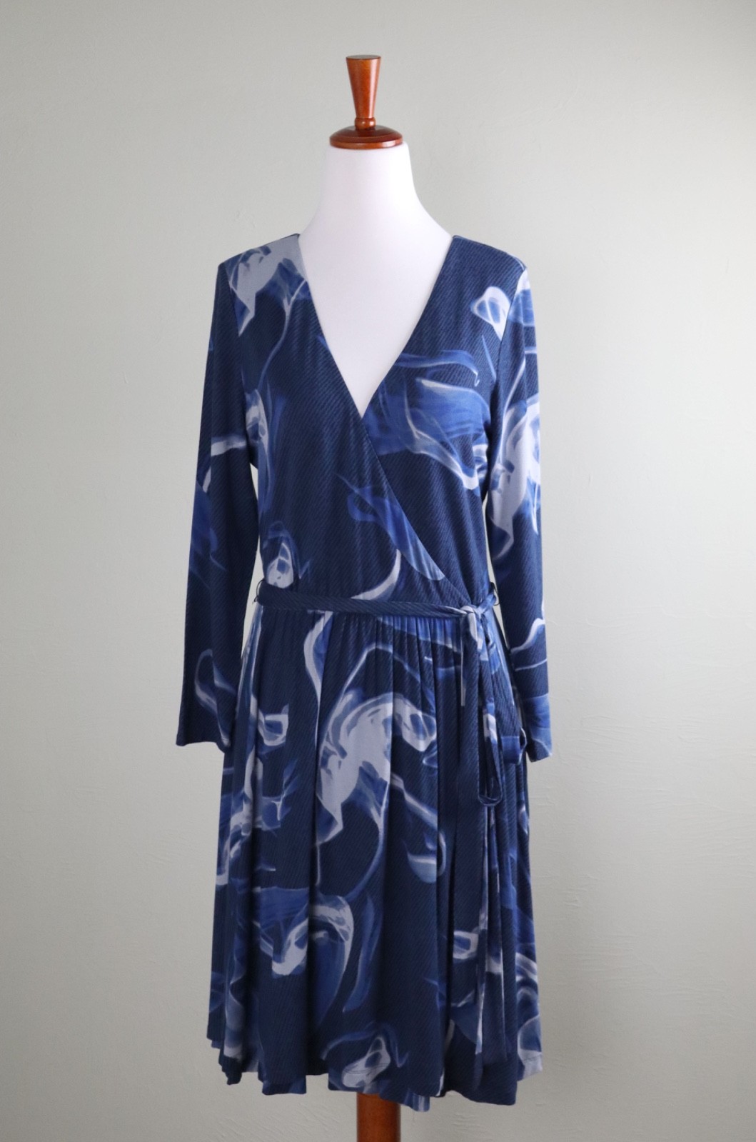 SOMA NWT $69 Bracelet Sleeve Faux Wrap Tie Waist Soft Dress Size Medium