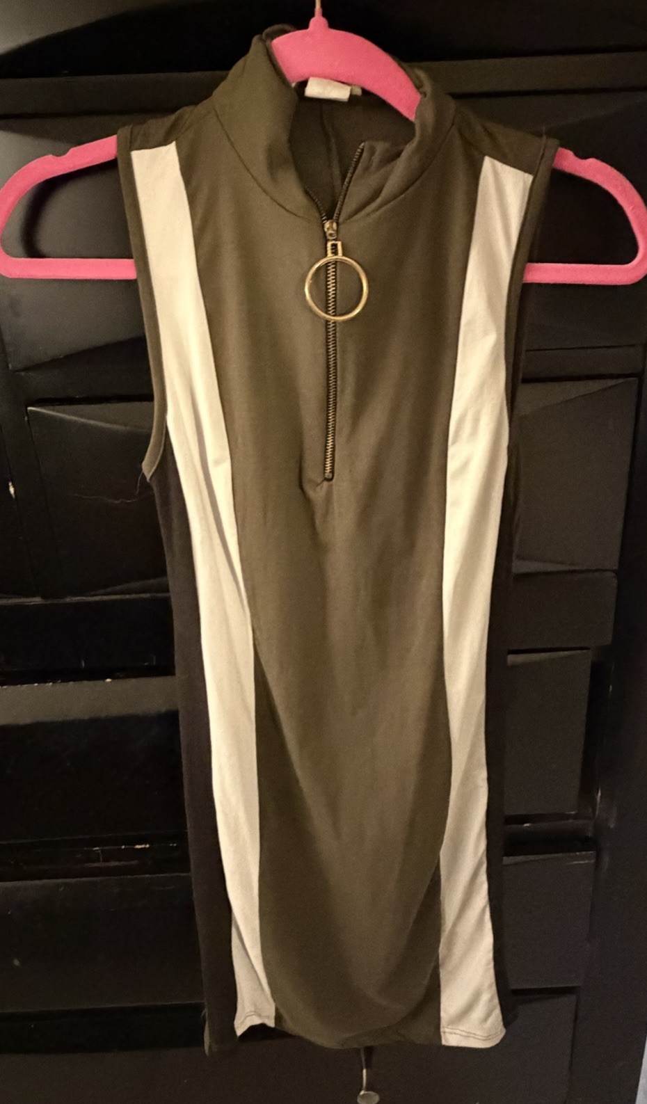 Beware Olive & White Colorblock Mock Neck Sleeveless Half Zip Shift Mini Dress 8