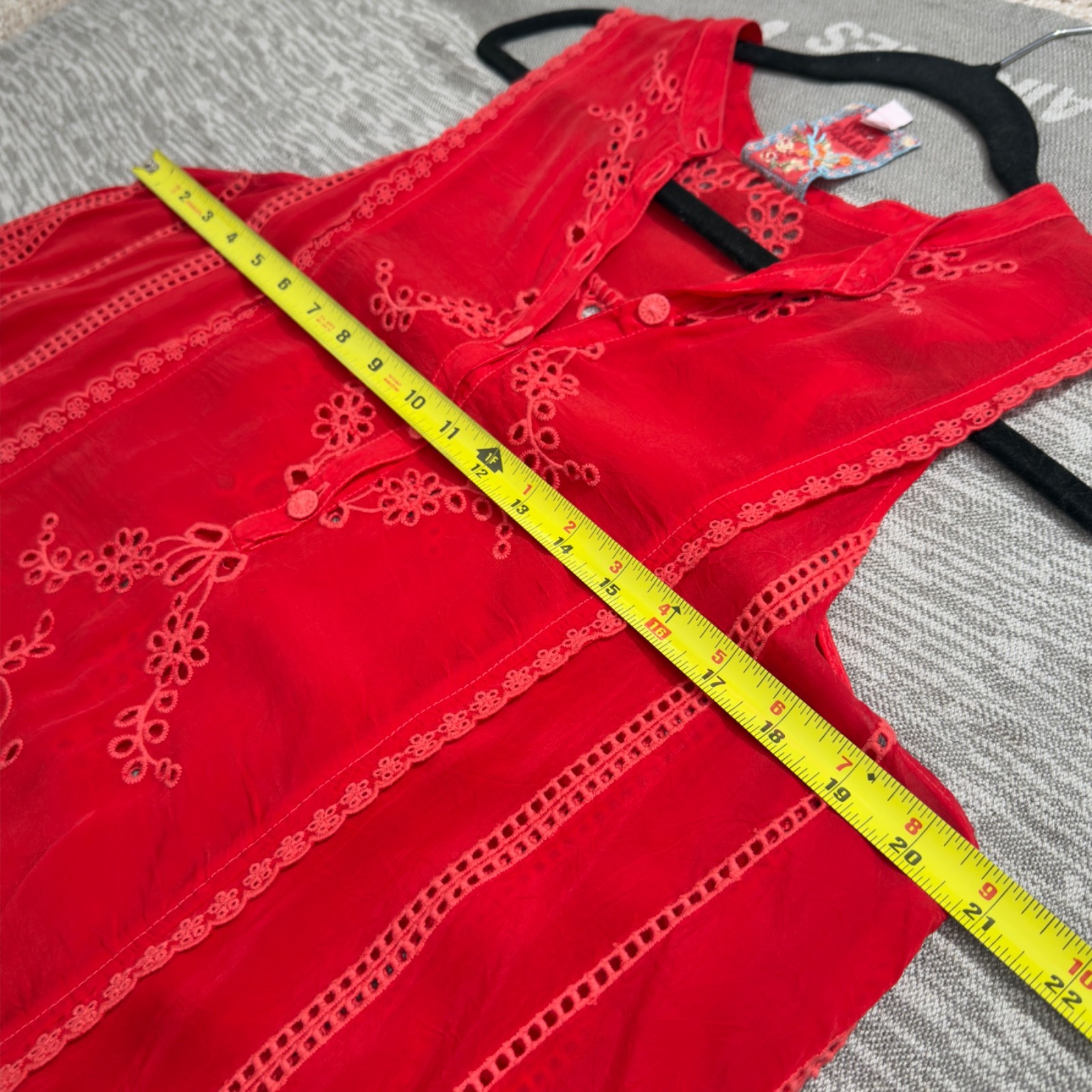 Johnny Was Rhodes Sleeveless Shift Dress Scarlet Red Embroidered Eyelet Accent M