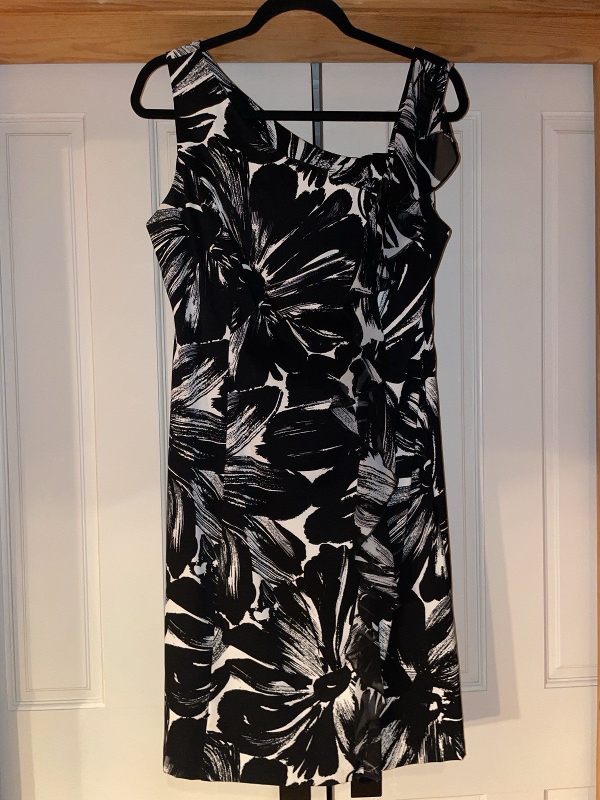 CONNECTED APPAREL Black/White Floral Sleeveless Sheath Dress Sz 12