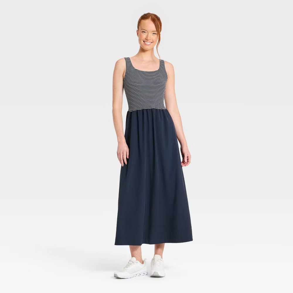 Women Woven Travel Dress – All In Motion Navy Blue S