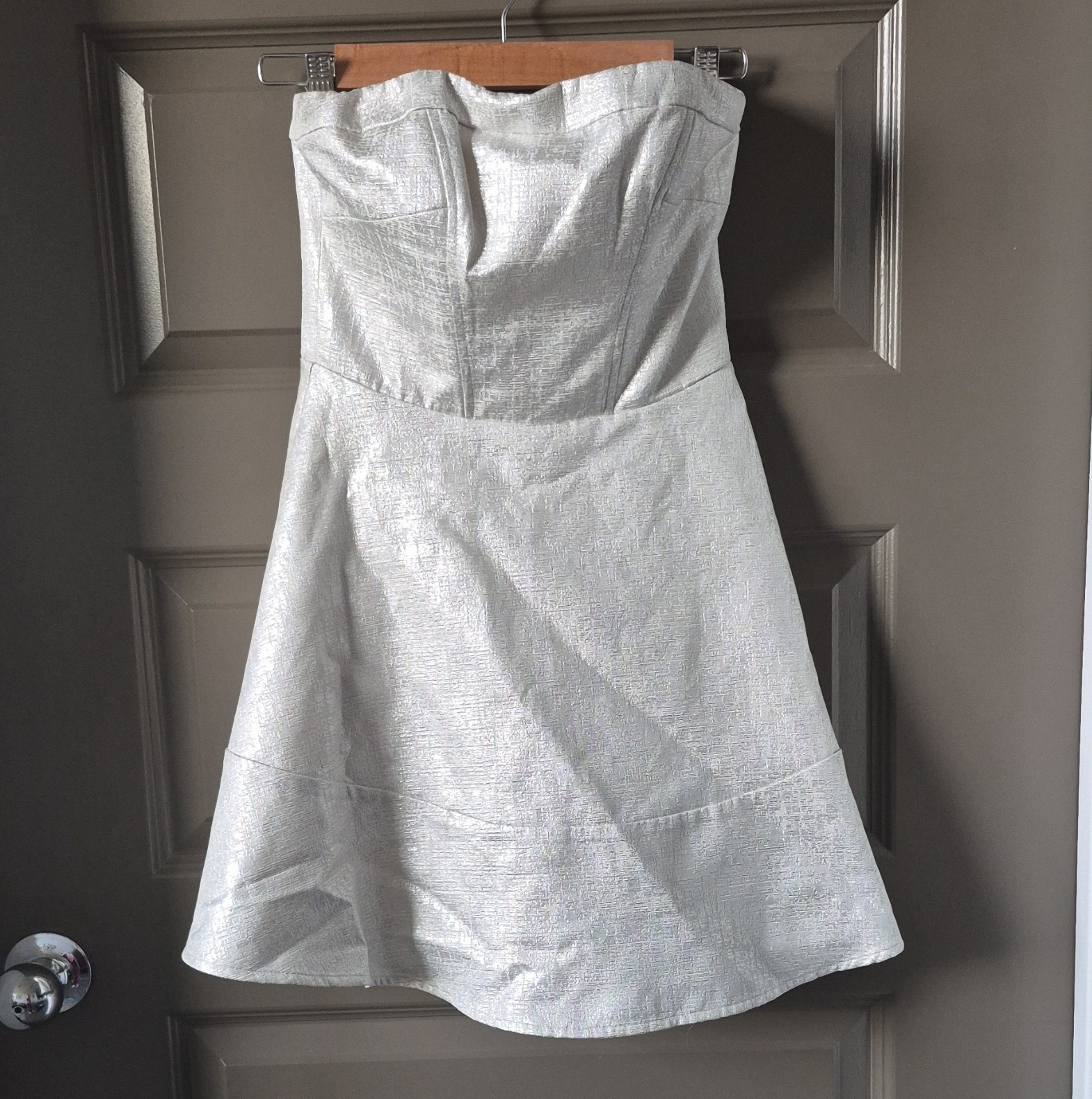 Express Silver Strapless Sweetheart Neck Mini Fit & Flare Dress Zip Size 0