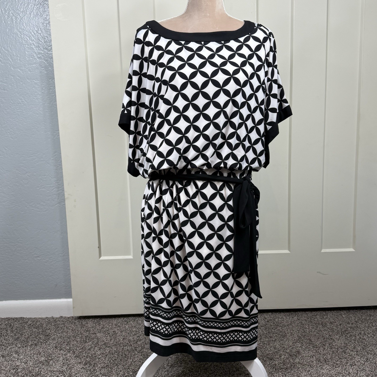 DB Established 1962 Women’s 16 Shift Dress Black Geometric Print Slit Sleeve Y2K