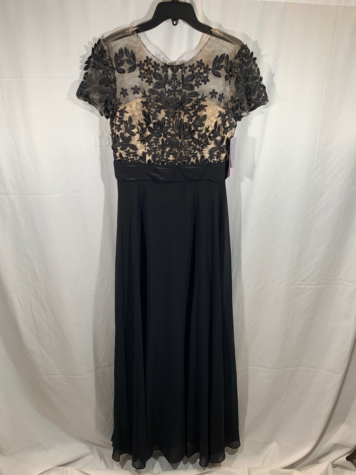 NWT $298 JS Collections Embroidered Illusion Bodice Gown in Black [SZ 8 ] #F809