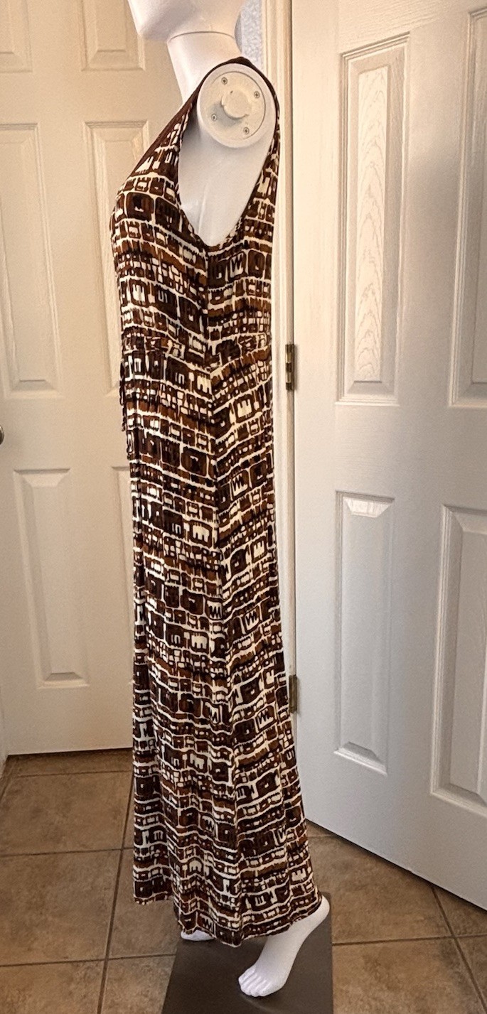 Elementz Petite Large Sleeveless Maxi Dress- Brown Geometric Print
