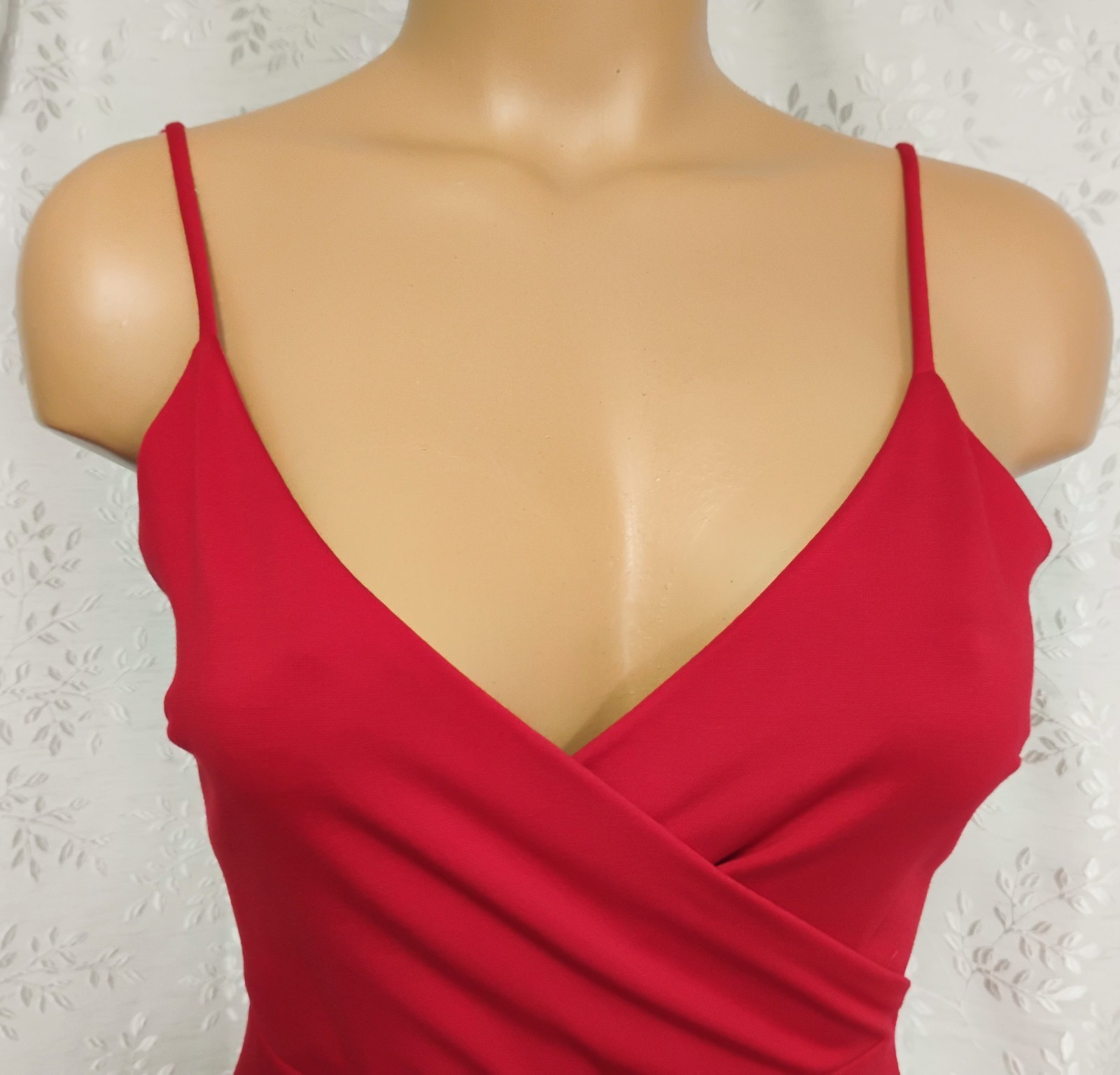 LULUS Ruffled Bodycon Sexy Red Mini Dress S Stretch Spaghetti Straps Zip Closure