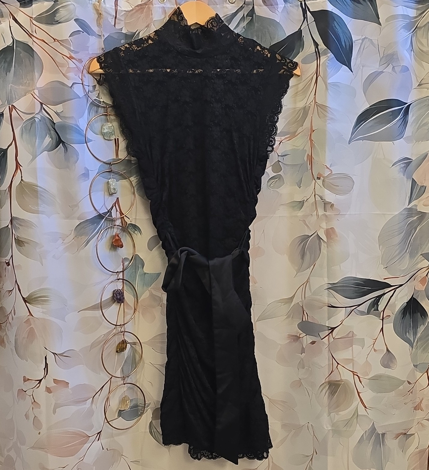Twenty One Sheath Dress Black Lace High Neck Cap Sleeve Lined Zip S/P