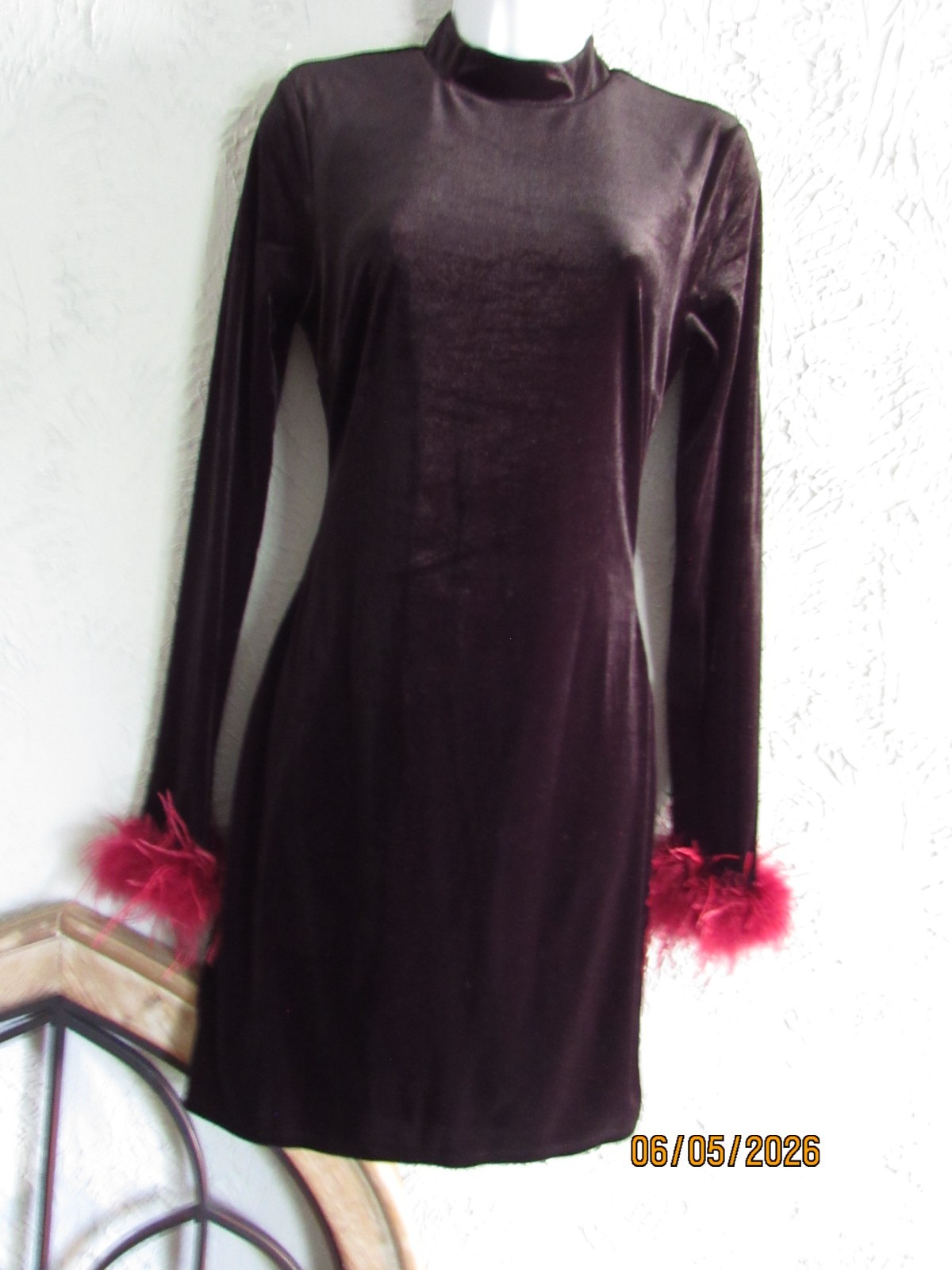 Honey & Rosie nwt M black velvet cocktail dress backless pink boa cuffed sleeves