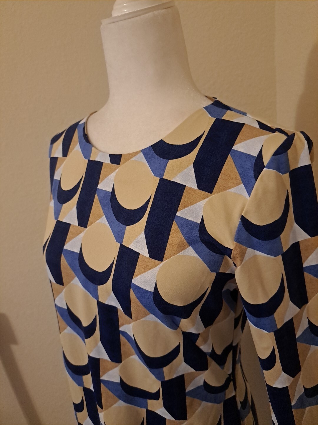 J. McLaughlin Dress Women Size M Geometric Print tan Blue EUC #76