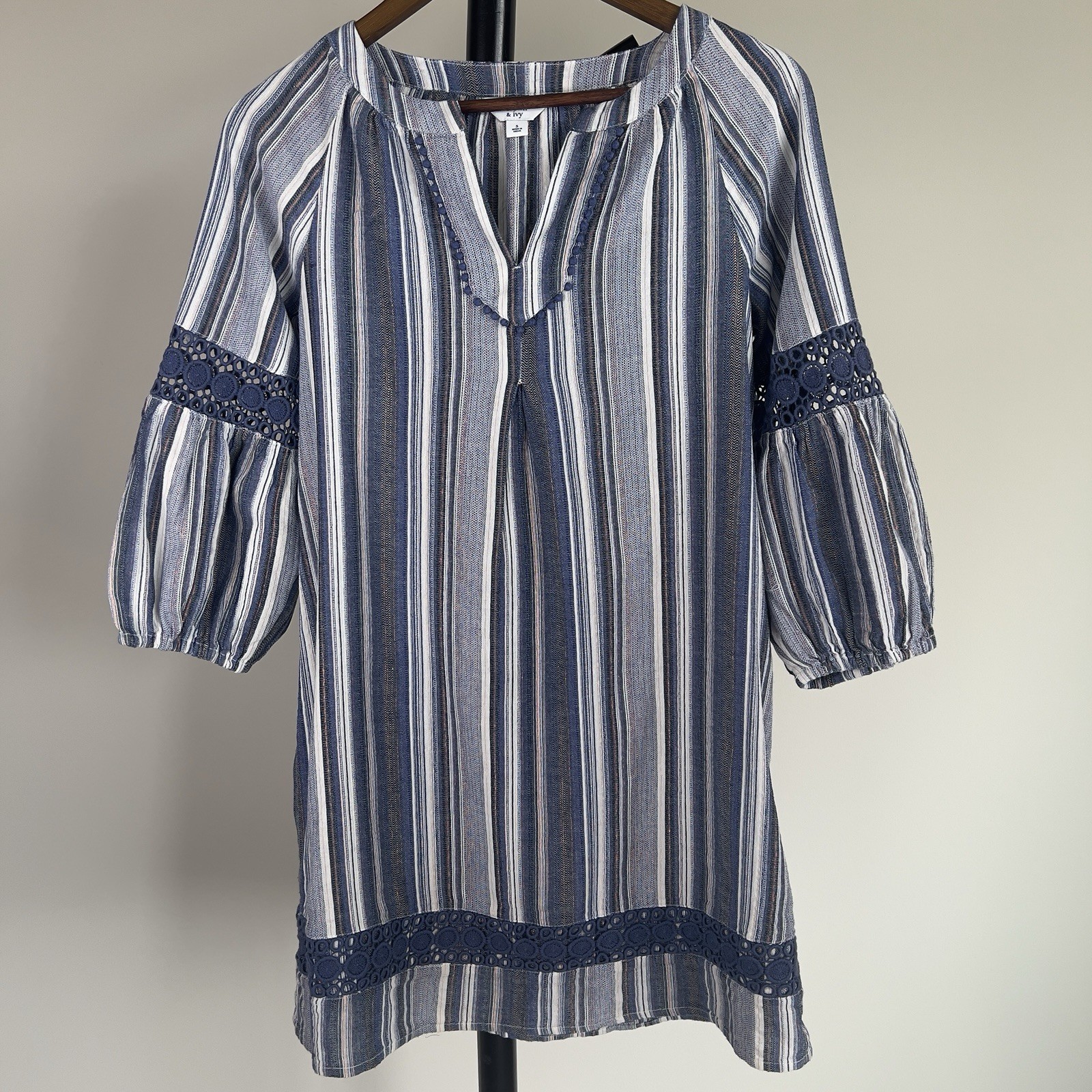 Crown & Ivy Striped Tunic Dress Small S Blue White Crochet Lace Trim Pompom