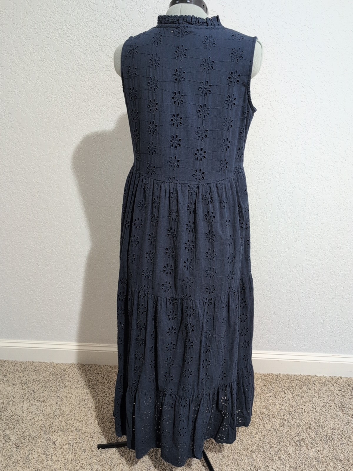 sweet magnolia blue eyelet maxi sleeveless dress V Neck Size Small Fully Lined