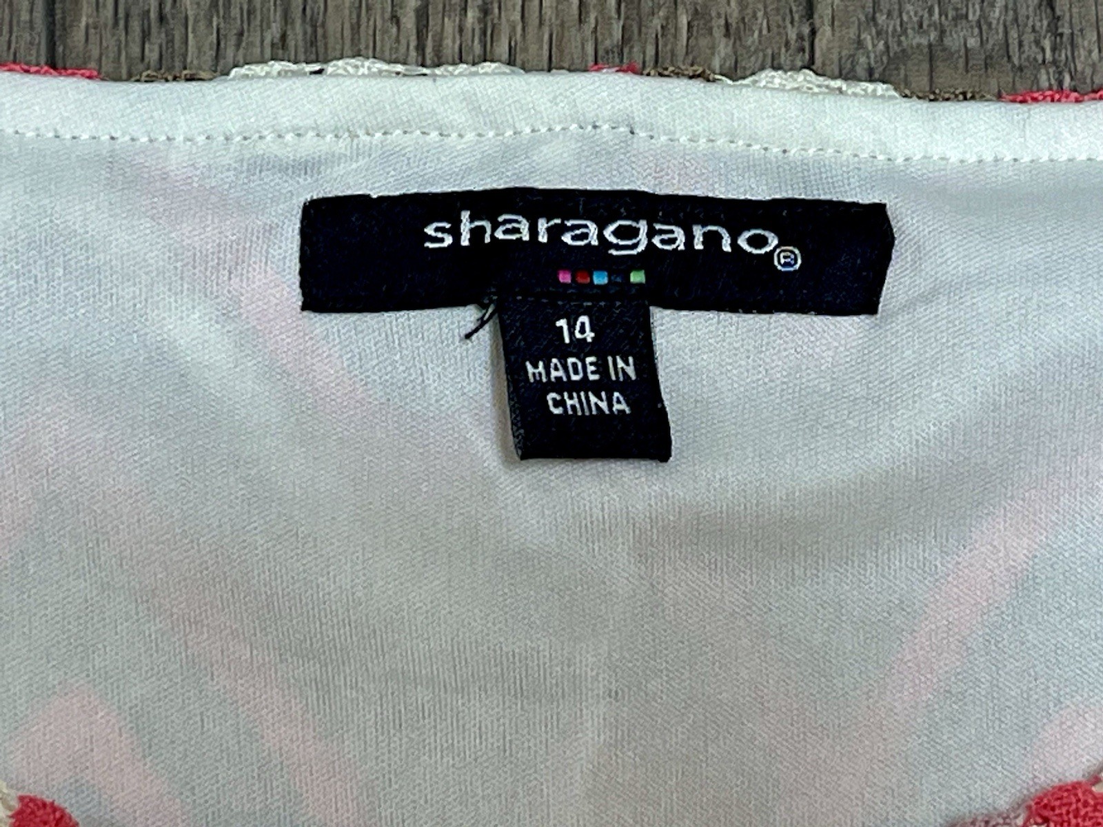 Vintage Y2K Sharagano Chevron Print Dress Size 14 Pink Cream Lined Lace Overlay