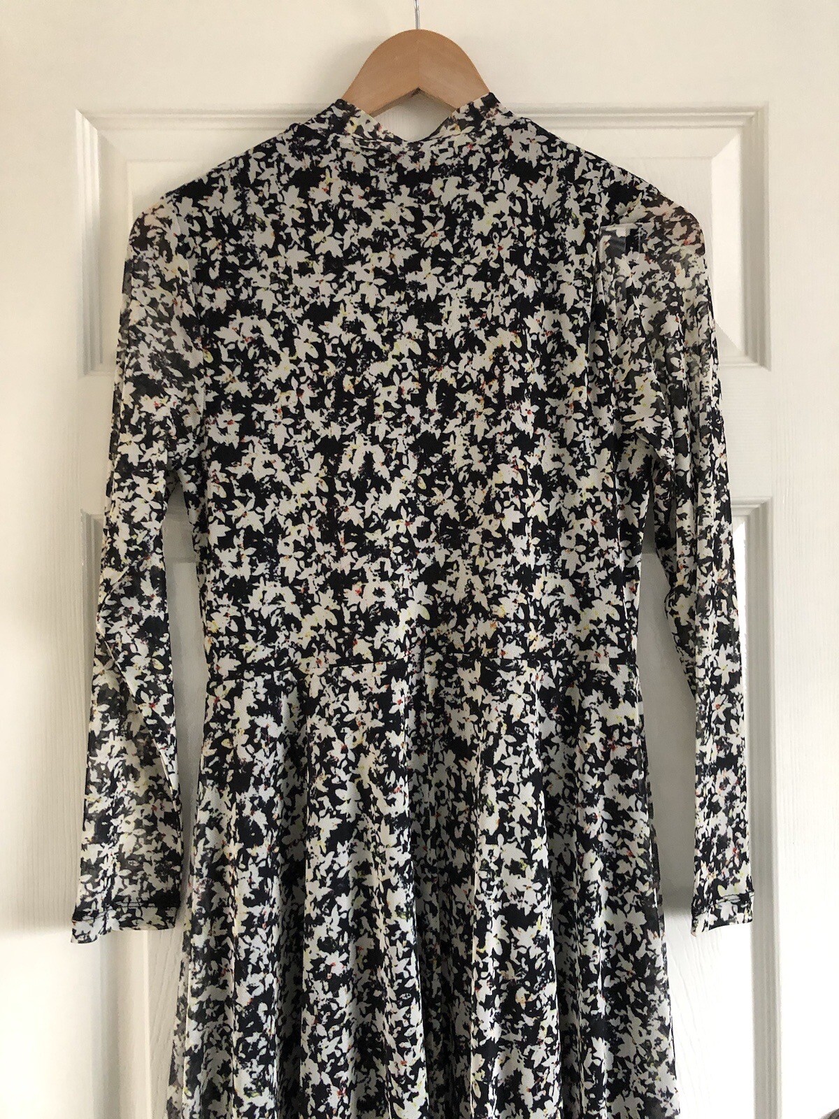 Mint Velvet gorgeous floral Print Mesh Midi Dress, size 10 Worn Once
