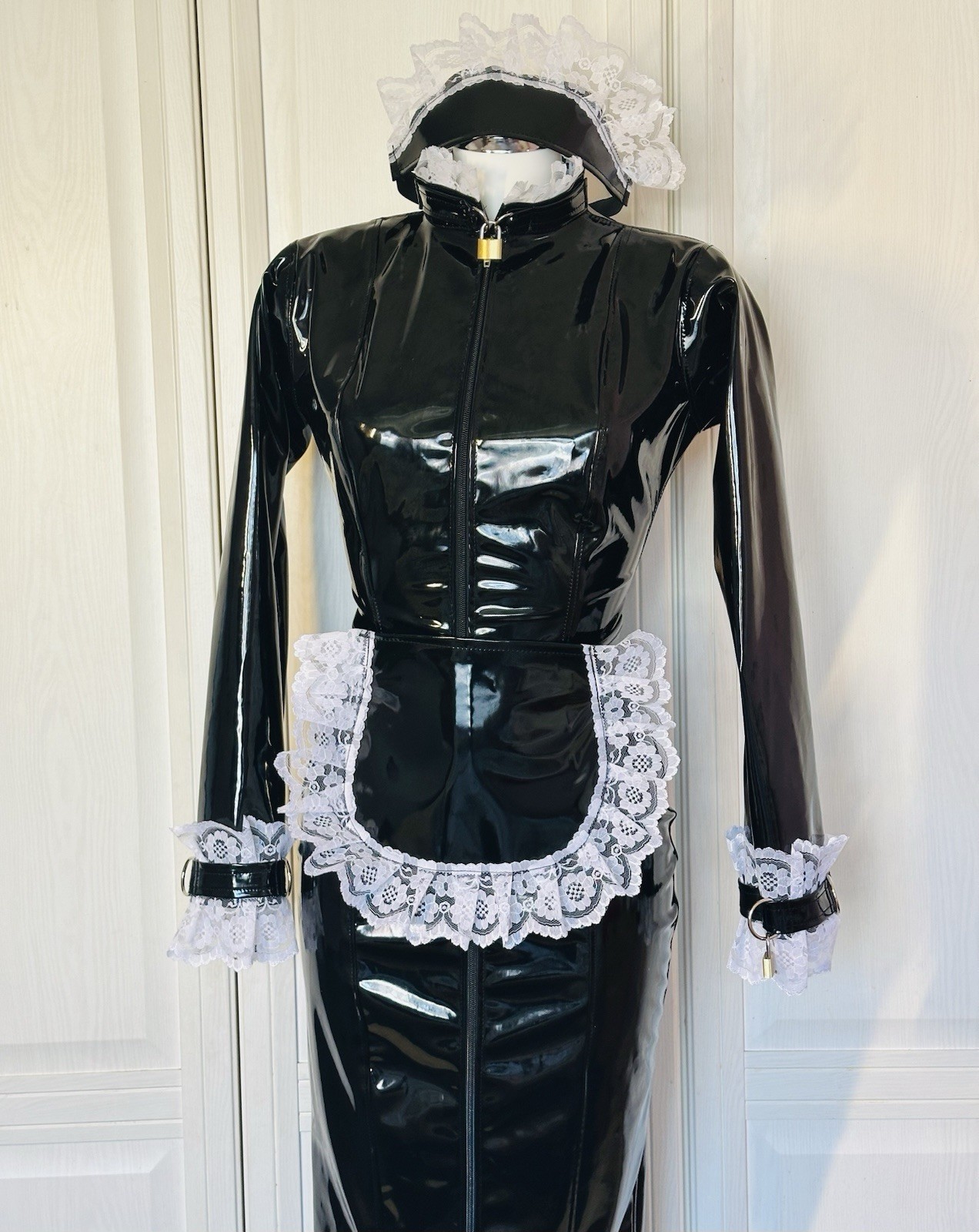 Misfitz blk PVC & lace padlock lockable sissy Maids hobble dress. SIZE 20. CD