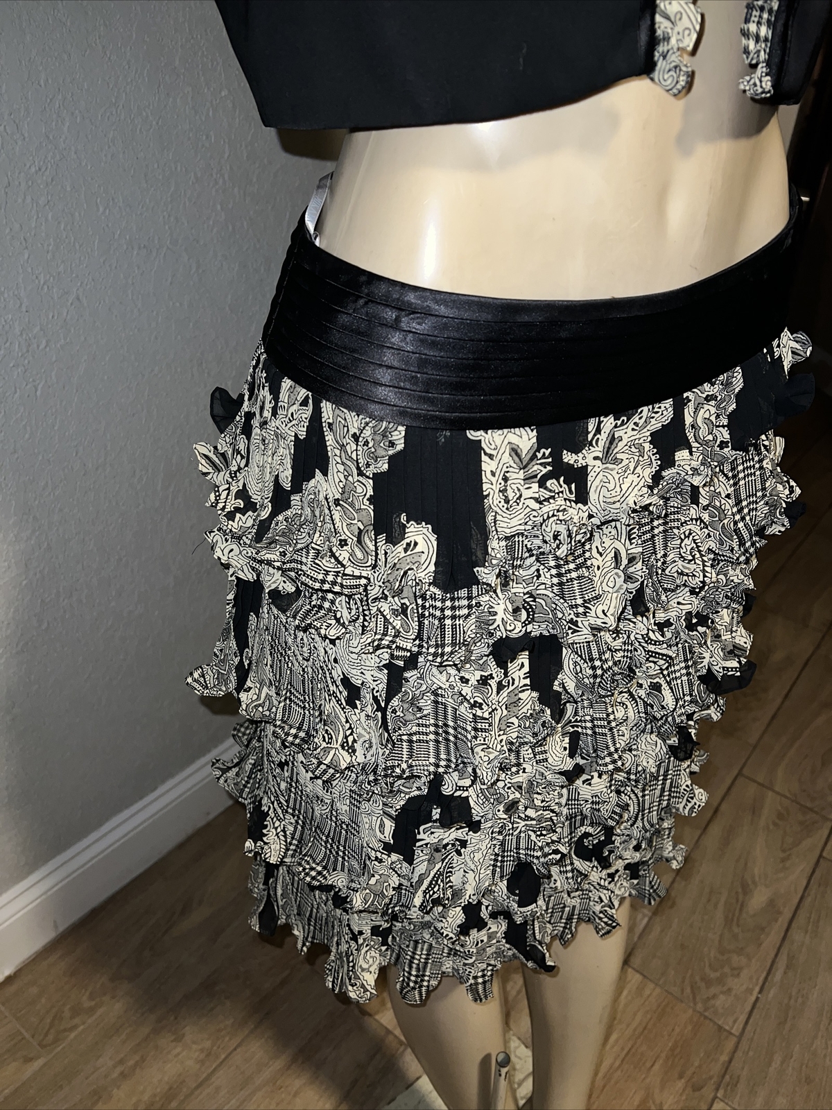 Mikael Aghal 2PC set BLAZE & RUFFLE TIER SKIRT Black SZ 10 br2