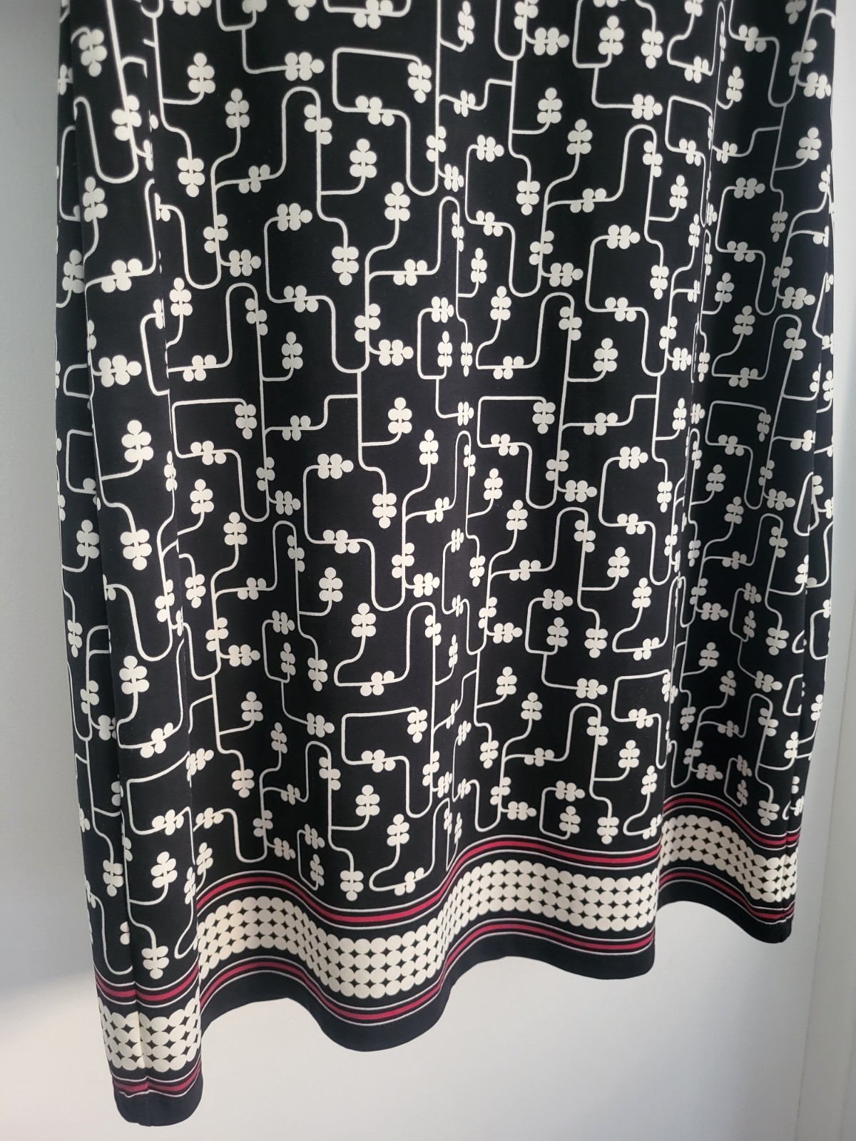 Max Edition Geometric Half Sleeve Sheath Dress Size Medium Lightweight Stretch