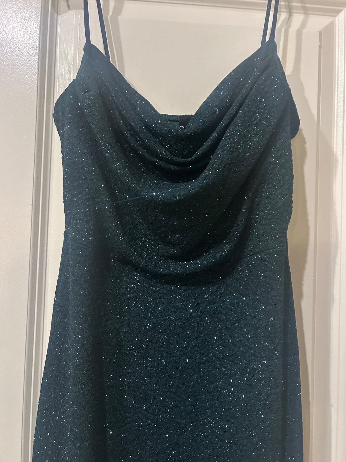 Windsor Emerald Green Sparkly Cowl Neck Formal Gown Size M Prom Evening Dress