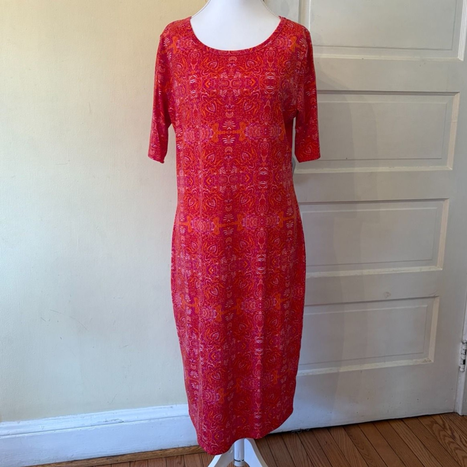 Pencil dress pink body con scoop neck spring Easter feminine paisley vintage euc
