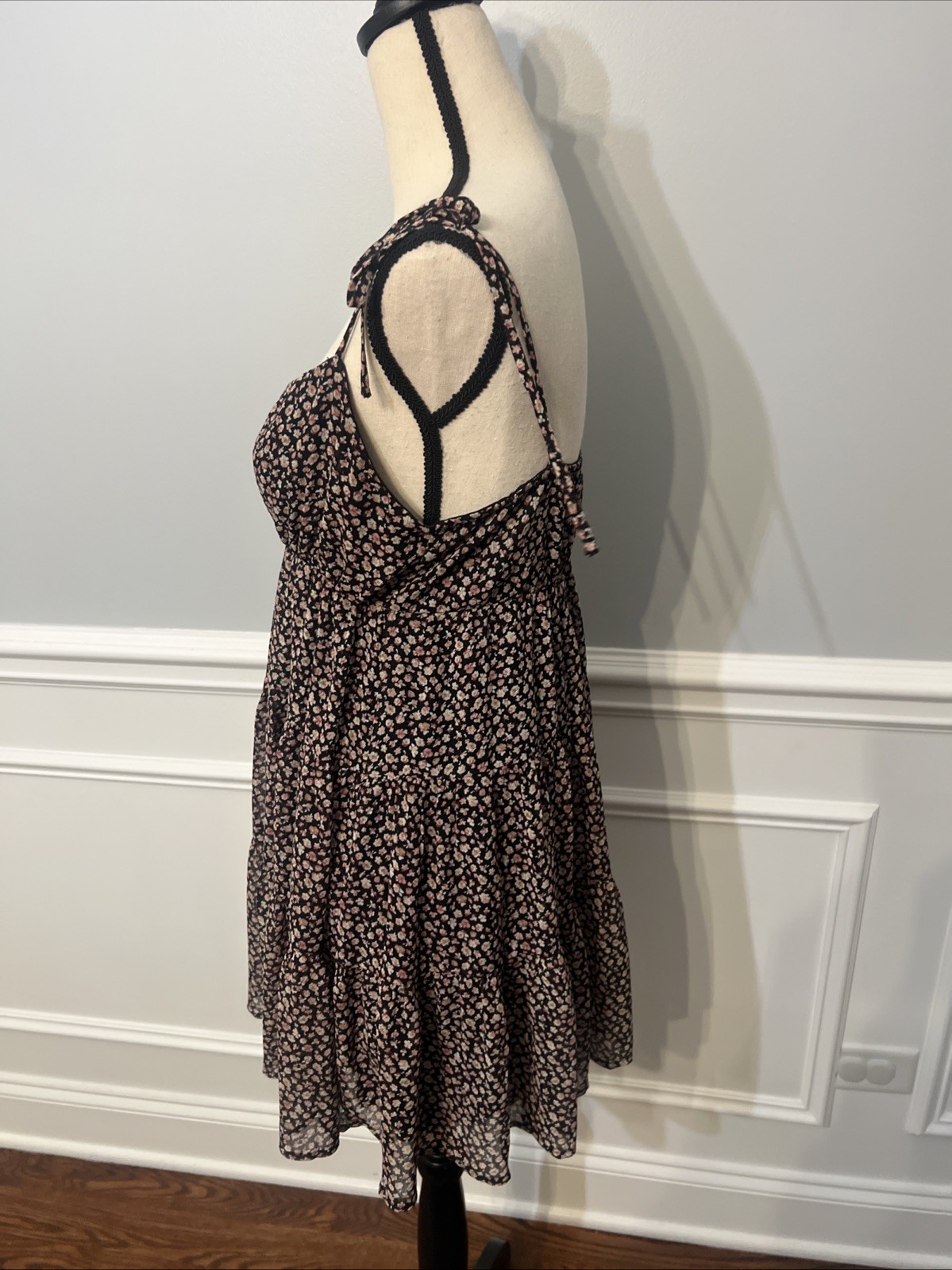 All In Favor Tie Spaghetti Strap Mini Floral Black and Mauve Summer Dress S