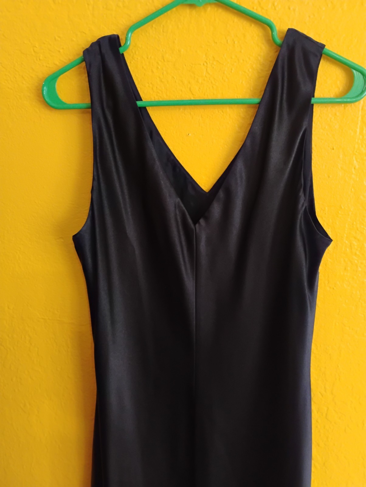 Amanda Smith Long Sleeveless V-Neck Black Satin Dress Rhinestones Womens Size 14