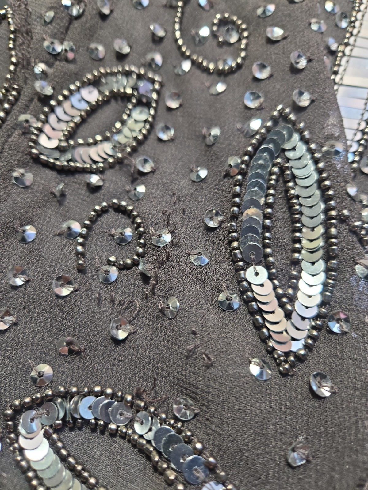 Frock and Frill Gray Exquisite Sequin Beaded Lined Cocktail Dress Size 6