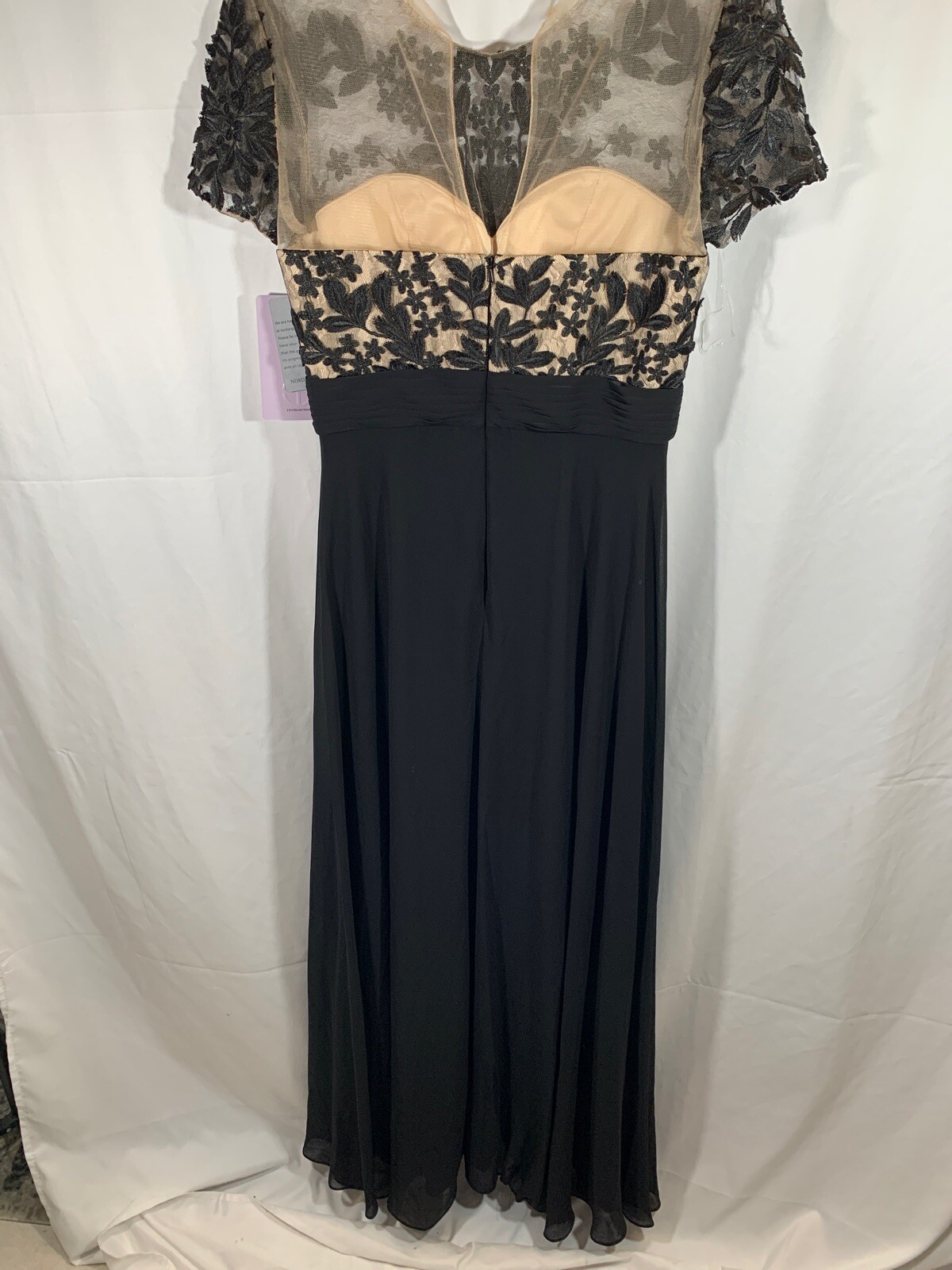 NWT $298 JS Collections Embroidered Illusion Bodice Gown in Black [SZ 8 ] #F809
