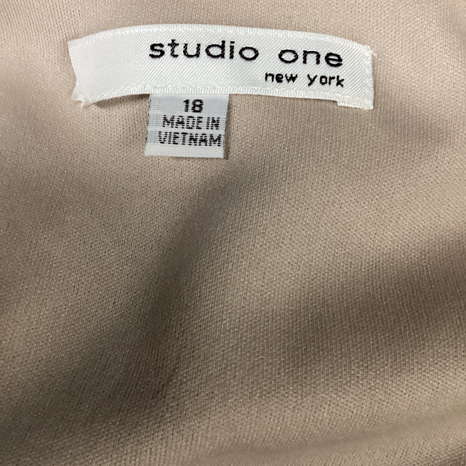 STUDIO ONE Women’s (Size 18) Short Sleeve Belted Lined Round Neck Dress Keyhole