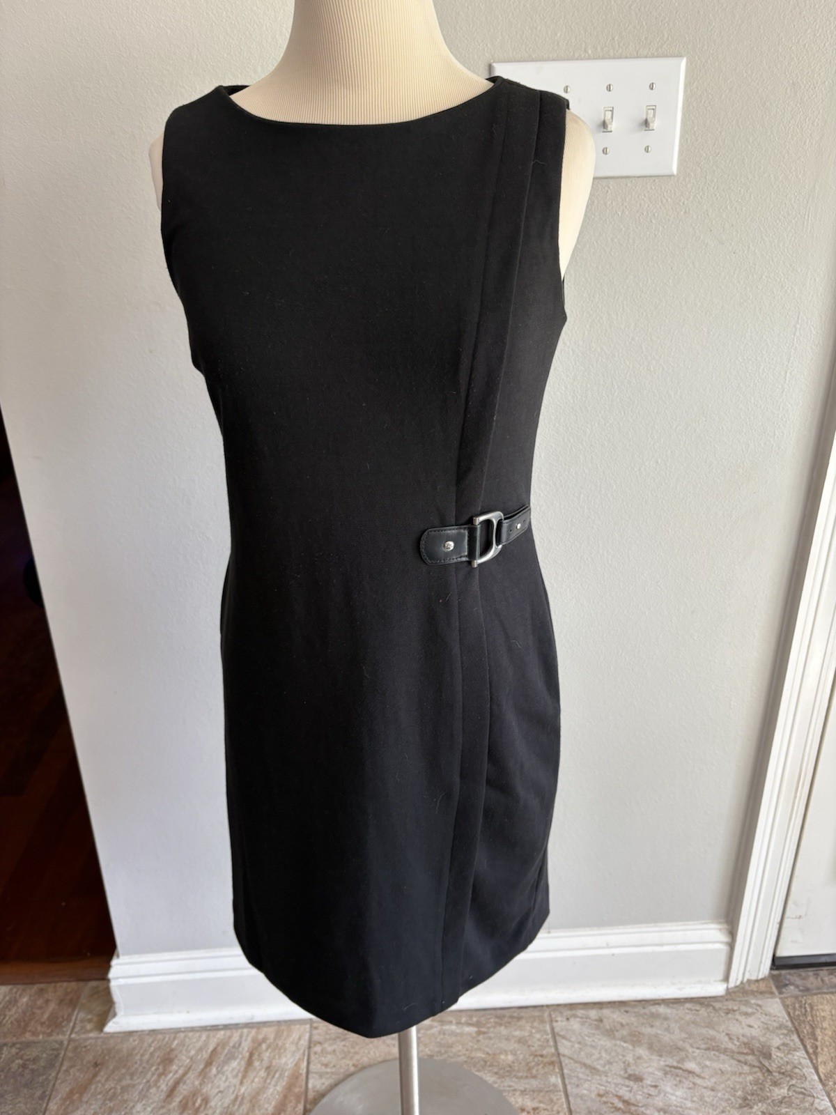 Premise Dresses Black Sleeveless With Back Zipper Front Silver Buckle Size 4 GUC