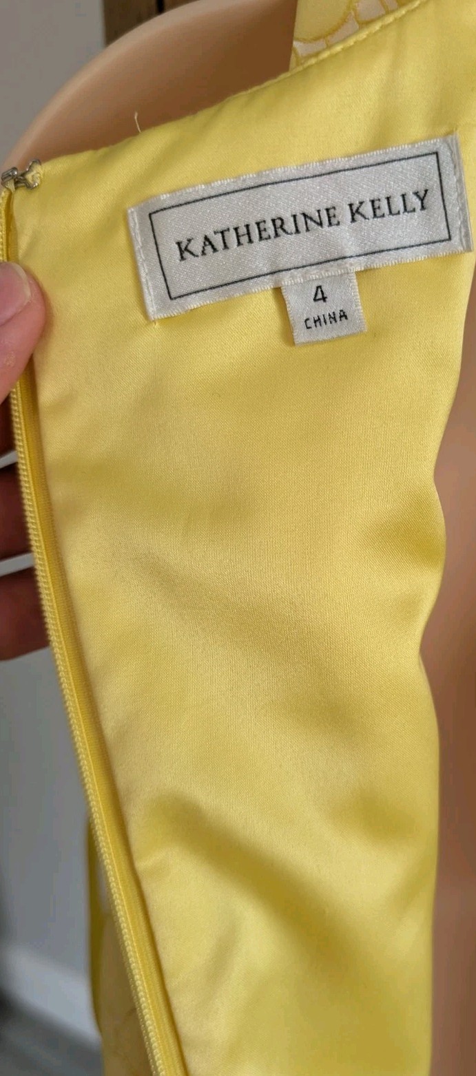 Katherine Kelly Yellow Classic 50’s Dress Scallop Perforated Sz 4 Dress