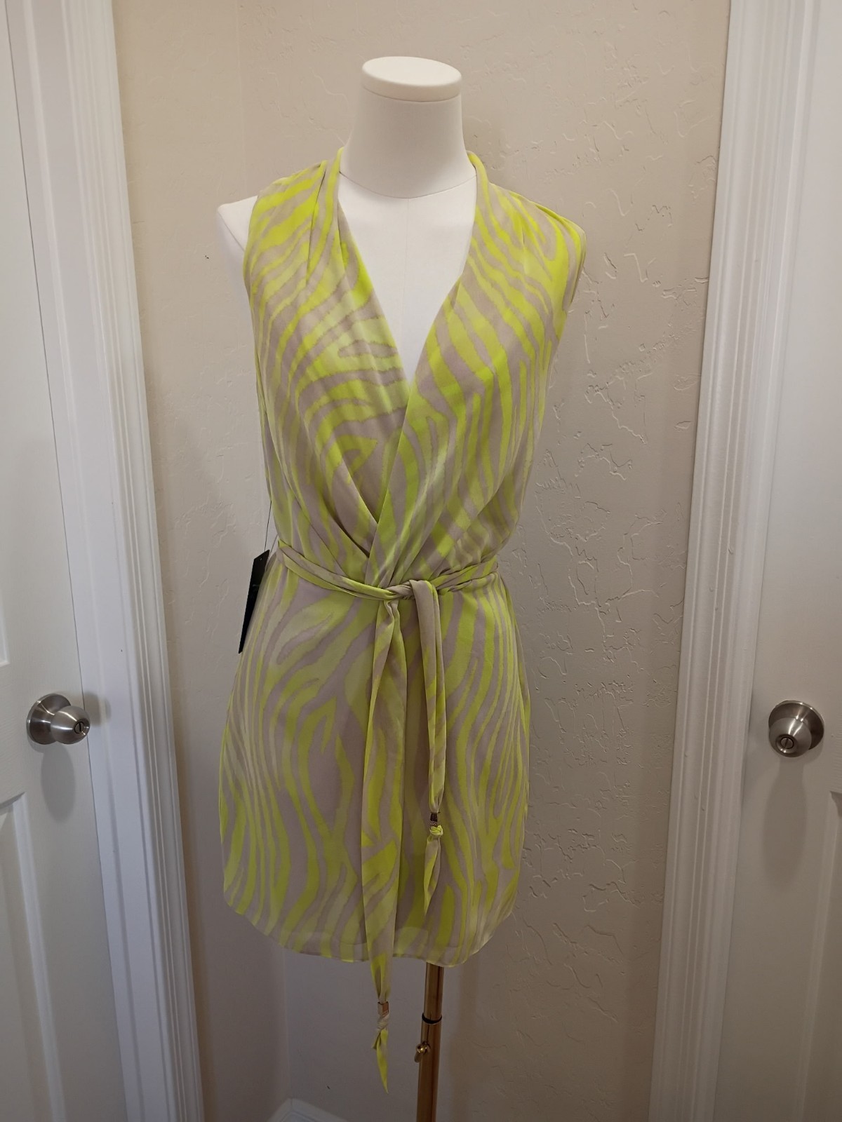 GUESS by Marciano Lime Green /taupe Tie Dress With Tie Belt Short Slv Dress