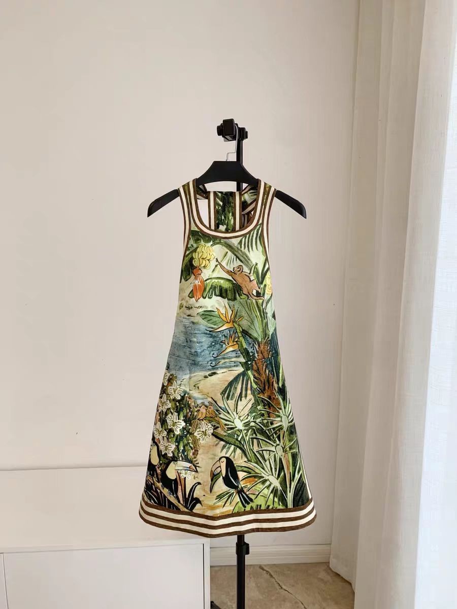 NEW ALEMAIS 2026 spring and summer hanging neck backless high waist printed shor