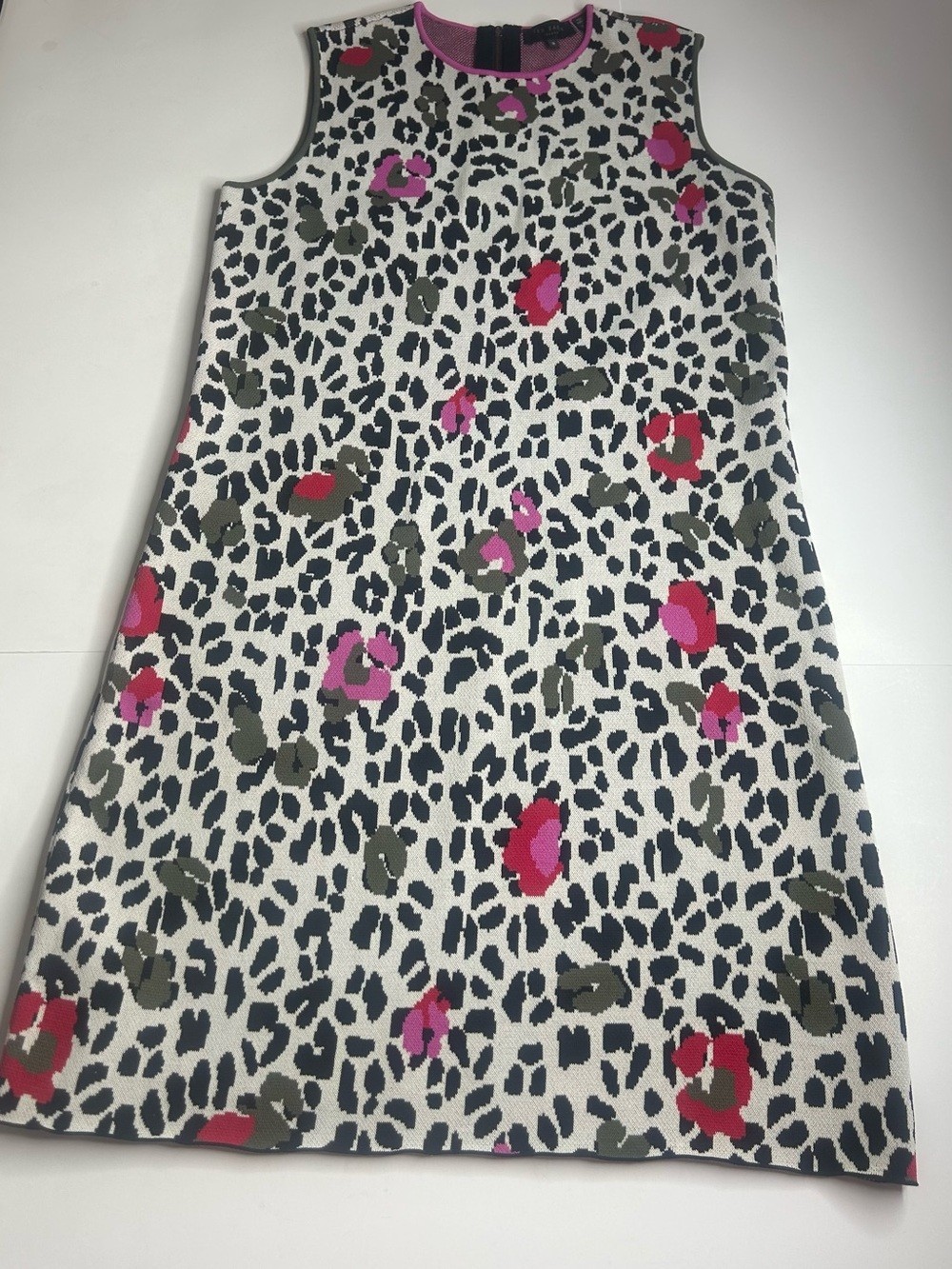 Ted Baker EUC Pheebei Wilderness Knit Dress US Sz 6 Leopard Jungle Pop Eclectic
