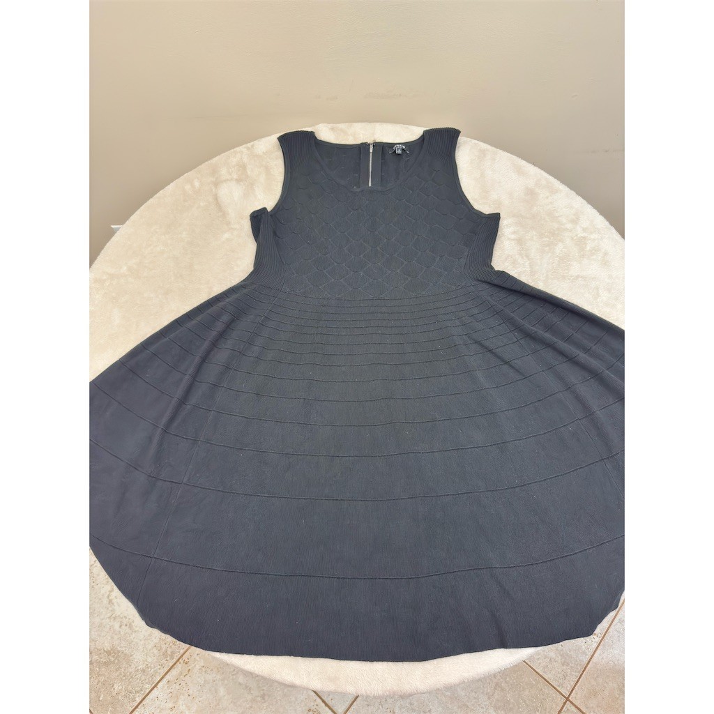 Torrid Dress Womens Plus Size 3 Black Fit & Flare Skater Knee Sleeveless