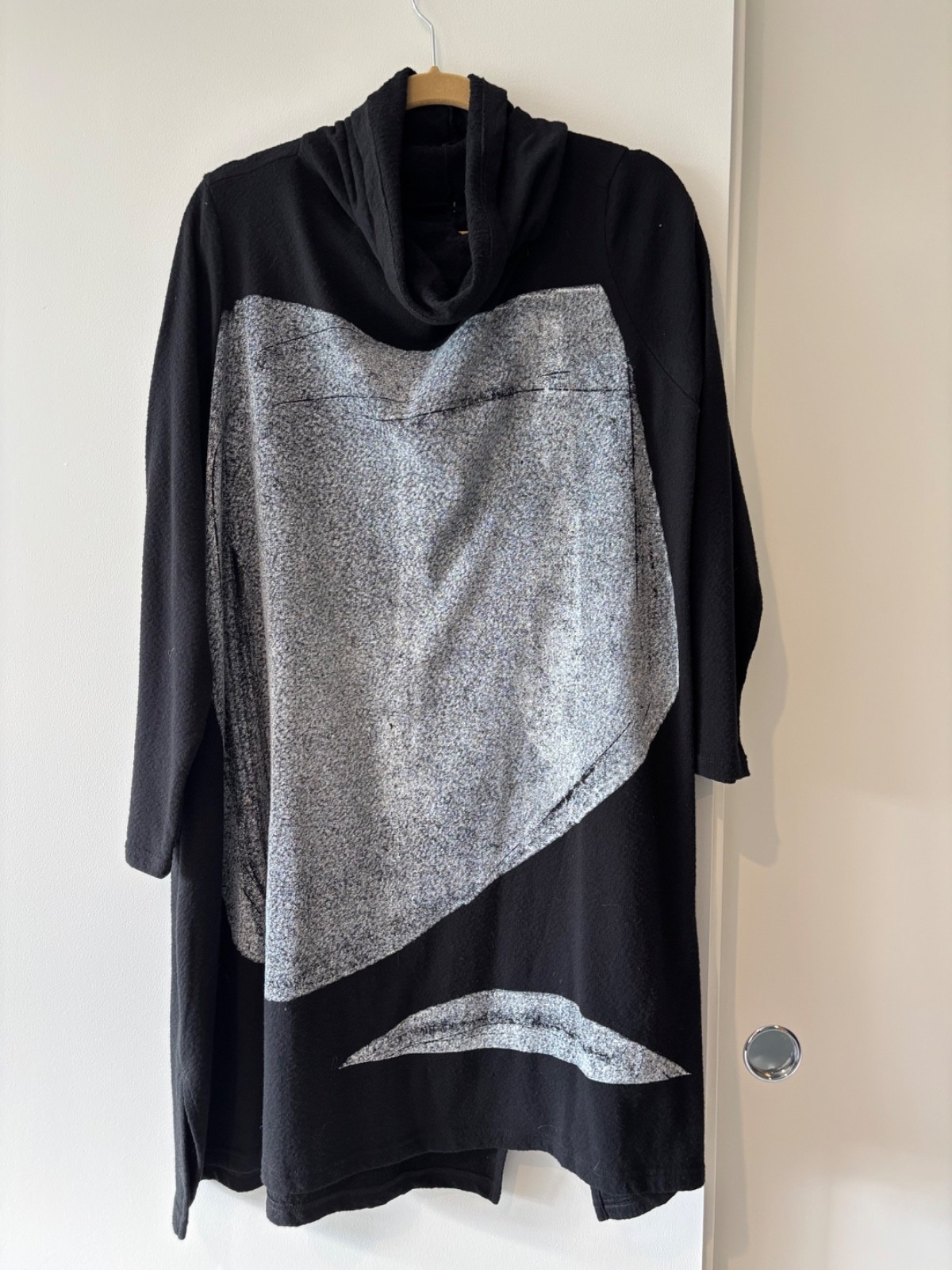 MOYURU Black White Abstract Dress, Sz M but Fits Most – NWT – $439