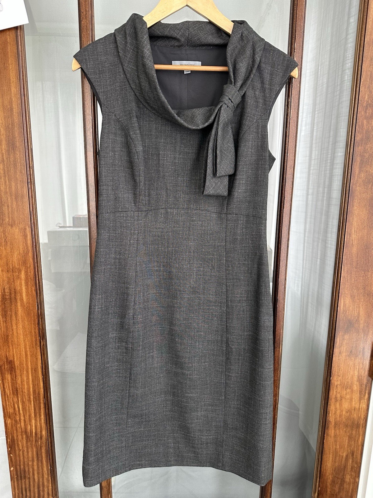 Classiques Entier Sheath Dress Size 6 Gray Cowl Neck Tie Detail Side Zip Office