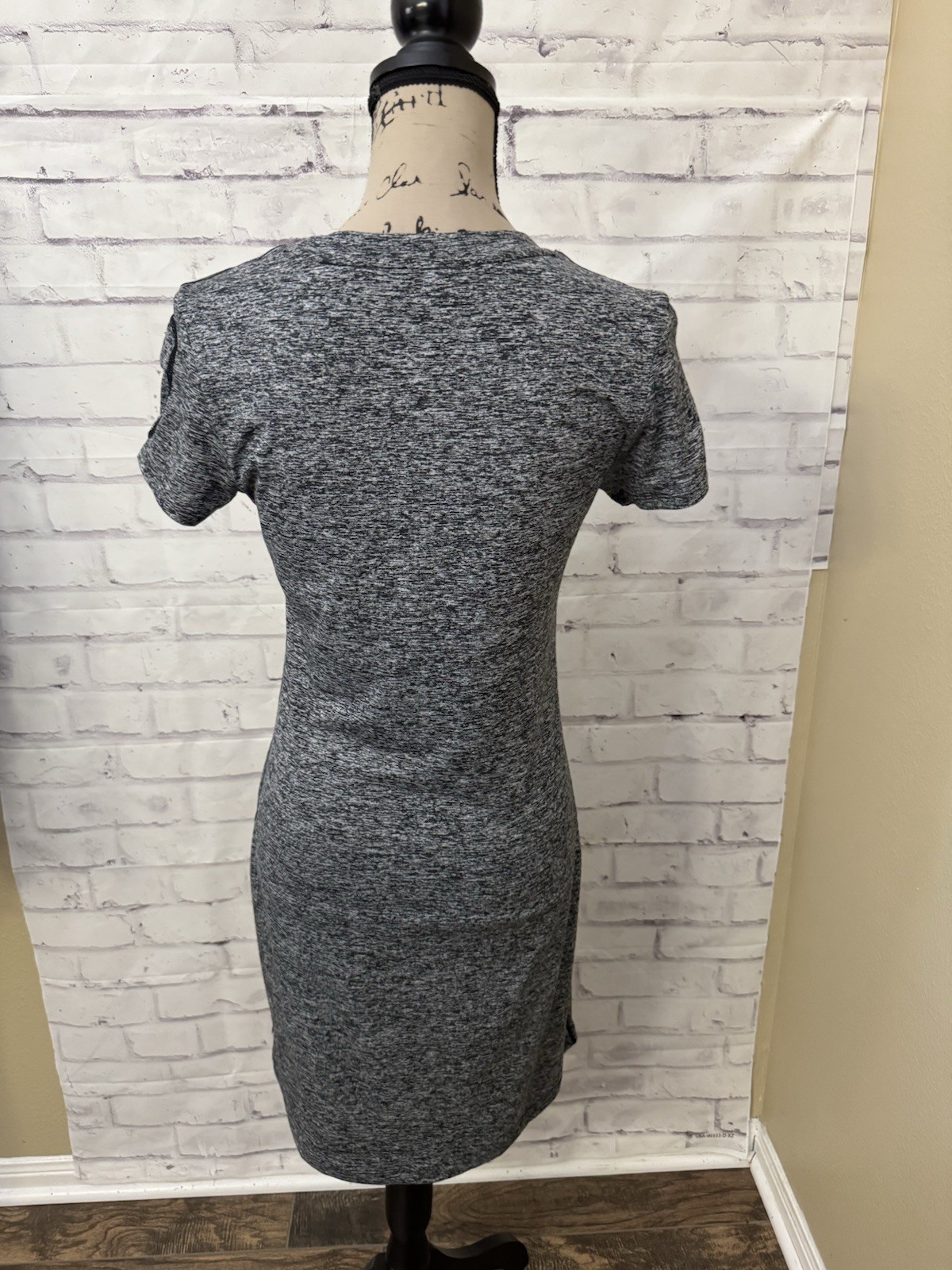 Merrell Selecteick Small Gray Black Dress Scoop Neck Short Sleeve Stretch