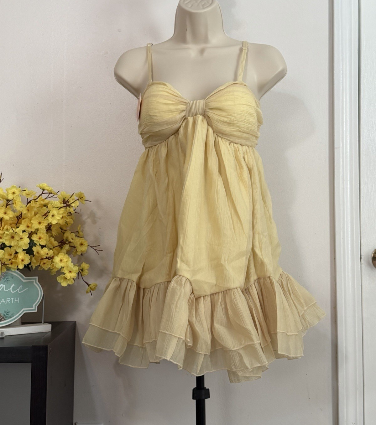 Women’s Yellow Sweetheart Spaghetti Strap Ruffle A-Line Mini Dress S