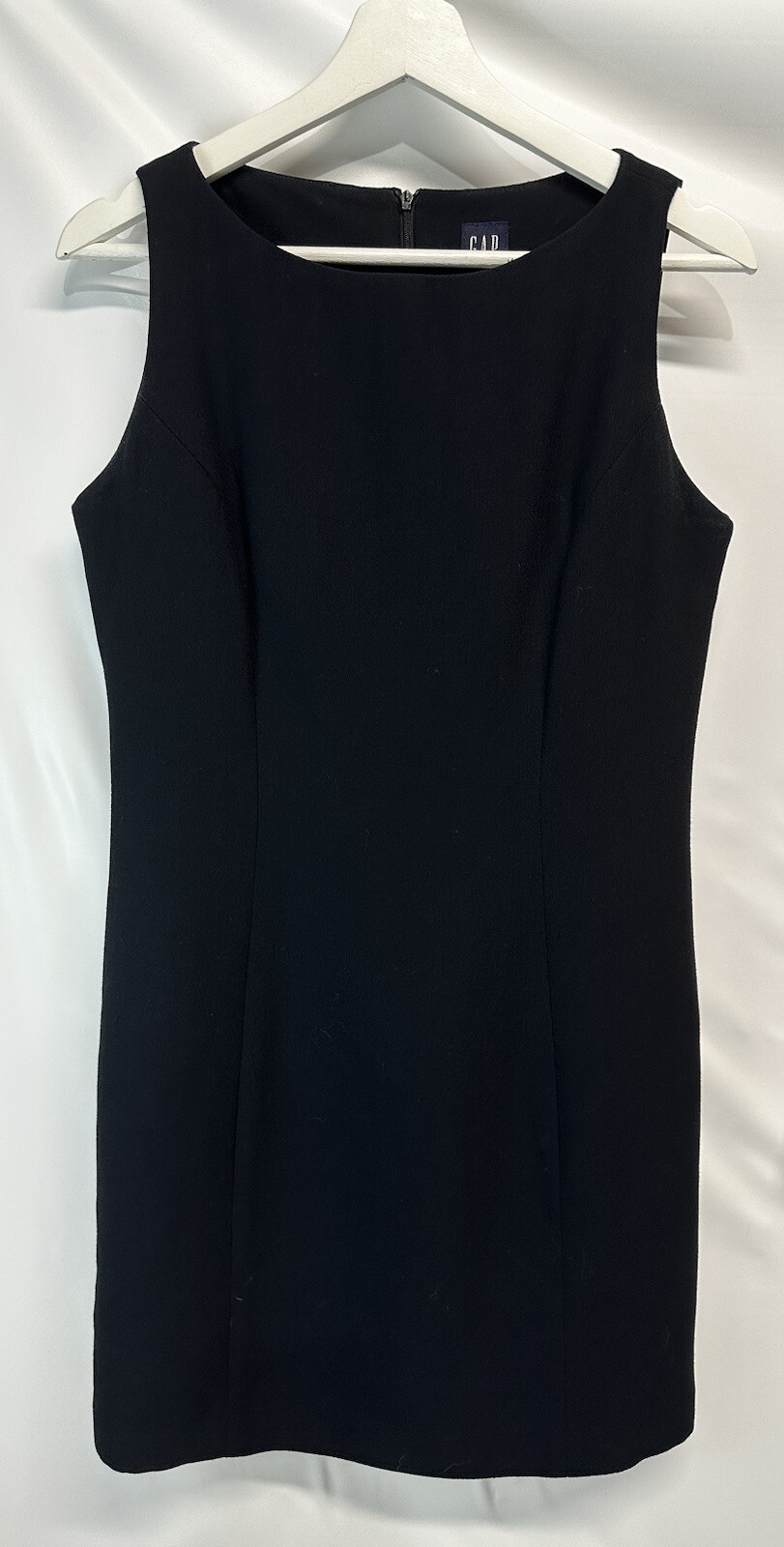 Gap -Classic Elegance-All Seasons/Occasions Little Black Sheath Dress 4