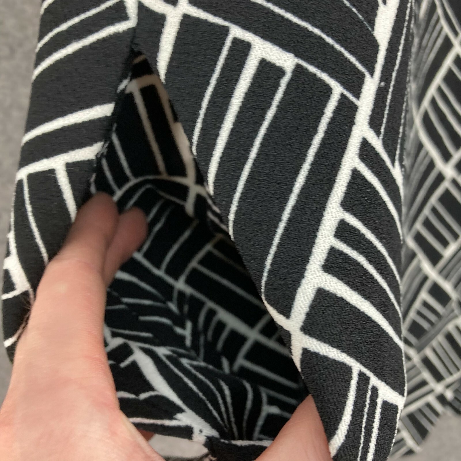 Izabel London Womens Dress Size 8 Black White Geometric Sleeveless Shift 25003